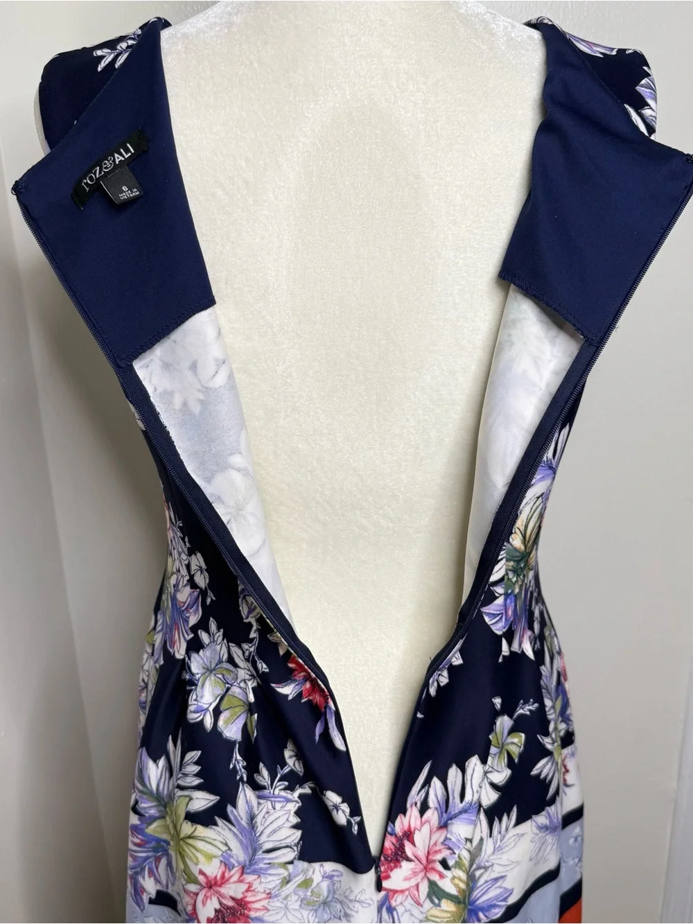Roz & Ali Floral Midi Dress Women’s Size 6 Vibrant Pockets Brunch Altered? - Picture 7 of 16